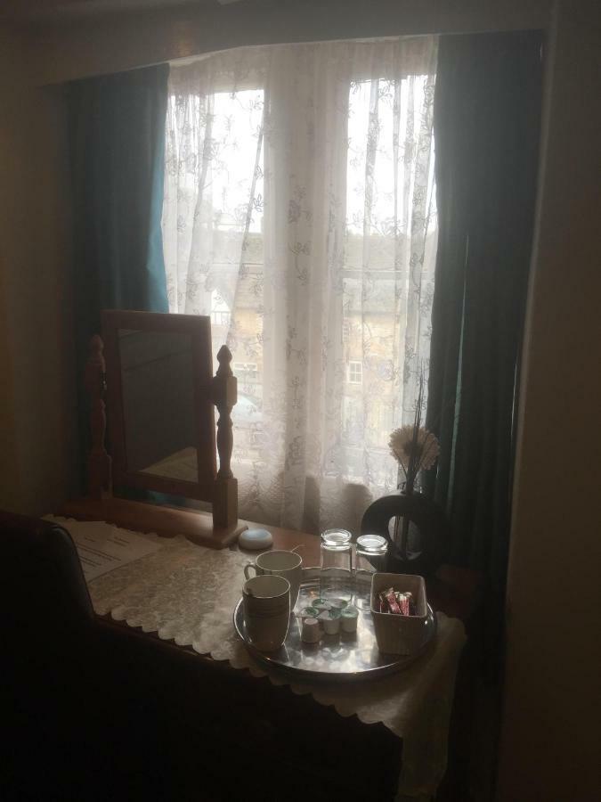 The Bear Hotel Chippenham  Dış mekan fotoğraf